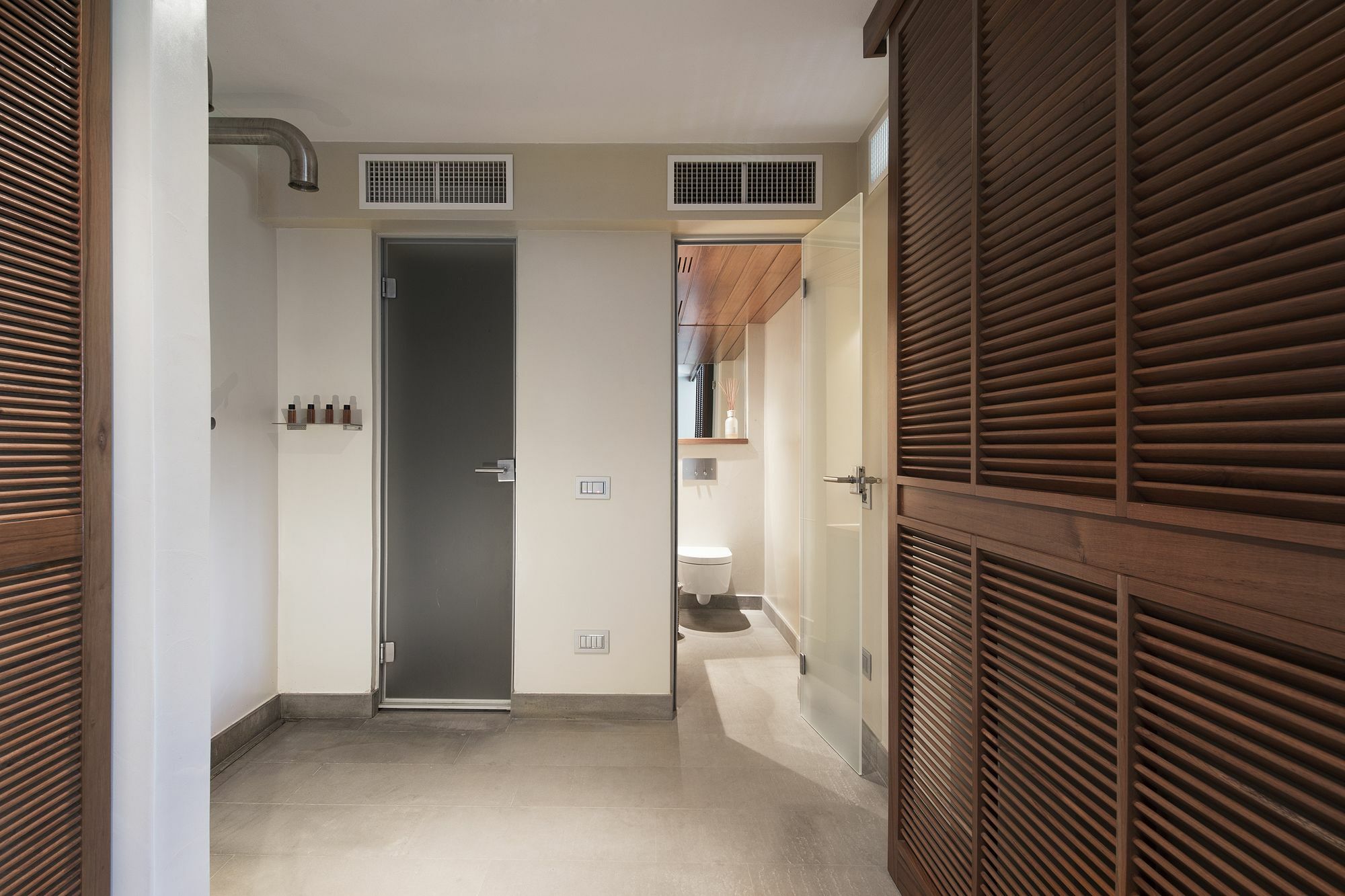 Suite & Pool-Como House-160 Mt-Private Indoor Swimming Pool, Heated All Year-Private Covered Parking-Private Garden And Terrace-Fully Equipped Kitchen Luaran gambar